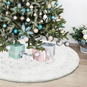 Christmas Tree Skirt, 48 inch Large White/Silver Luxury Faux Fur Snowflakes